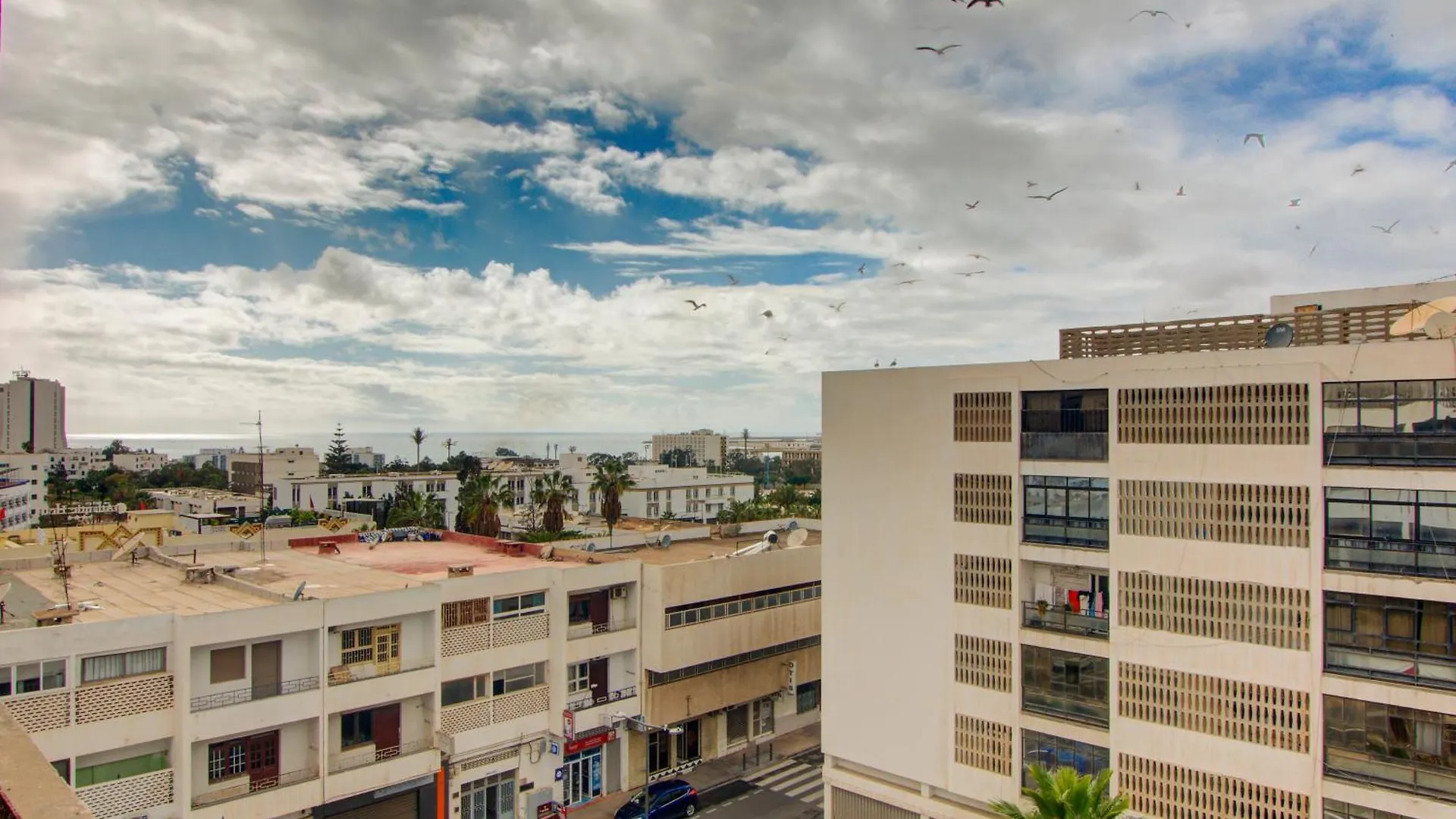 אגאדיר Appartement Idealement Situe Au Centre Ville Confort, Vue Et Acces Facile A Toutes Les Commodites, A Quelques Minutes A Pied De La Plage מרוקו