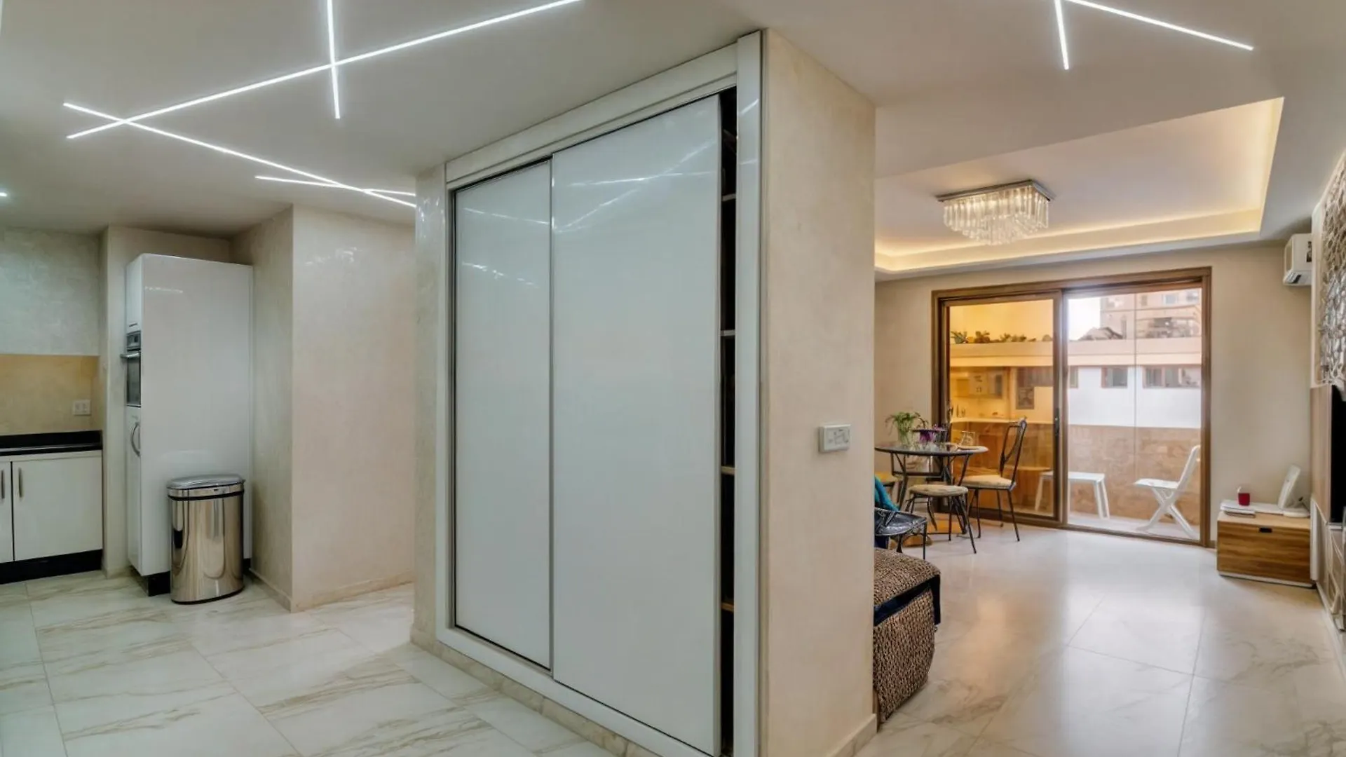 Appartement Idealement Situe Au Centre Ville Confort, Vue Et Acces Facile A Toutes Les Commodites, A Quelques Minutes A Pied De La Plage Agadir 0*,  Fas
